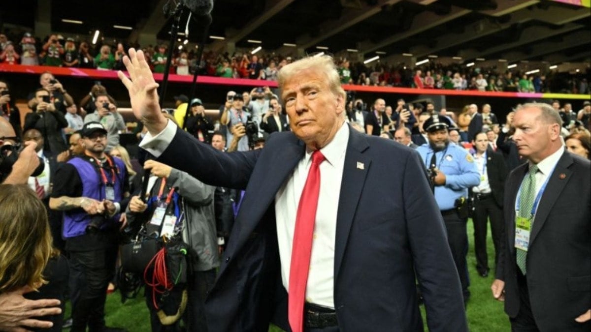 Trump, Super Bowl'un devre arası şovuna tepki gösterdi