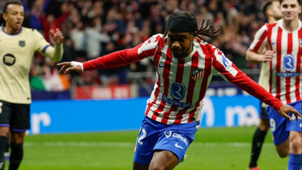 Lookman şov yaptı! Atletico Madrid, Barcelona'yı sahadan sildi