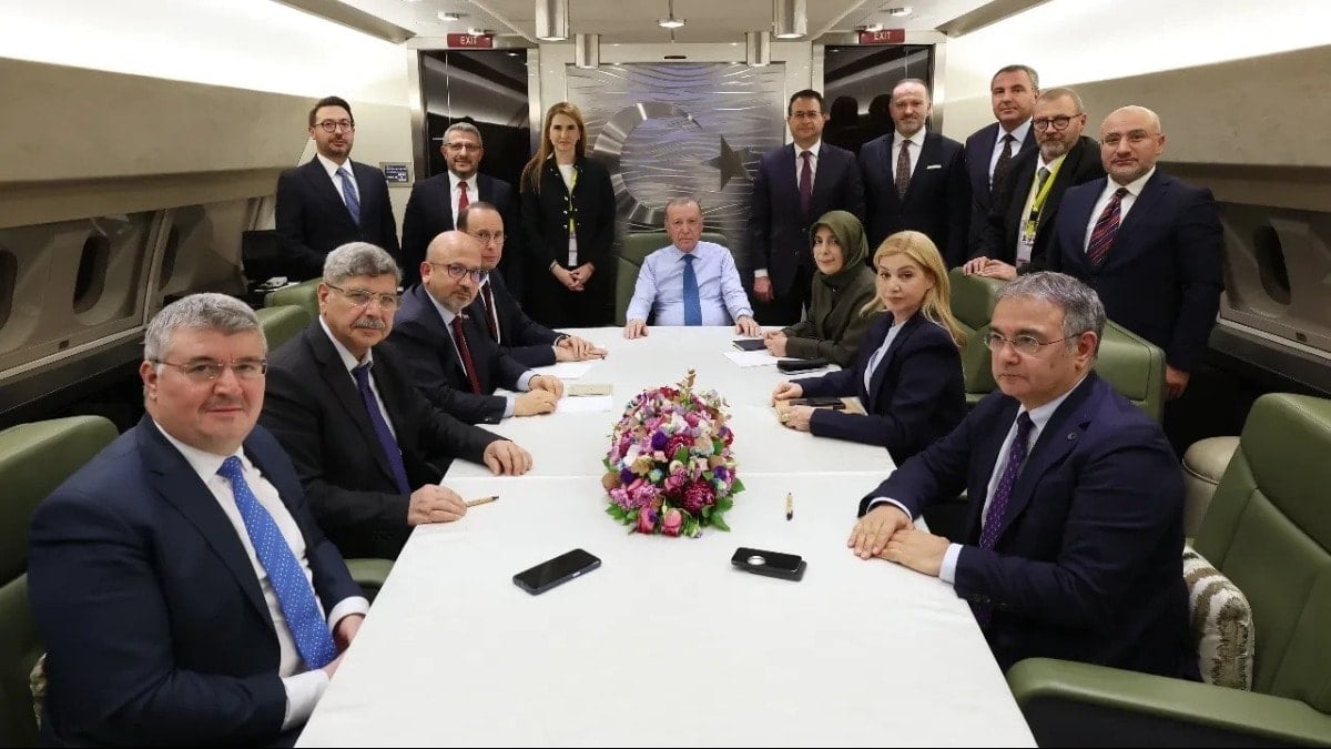 Erdoğan'dan uçakta kritik açıklamalar: SDG anlaşmalara uymalı