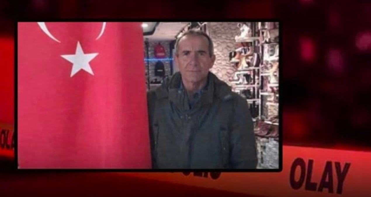 Babasını 12 bıçak darbesiyle öldürdü! Ekiplere söyledikleri kan dondurdu