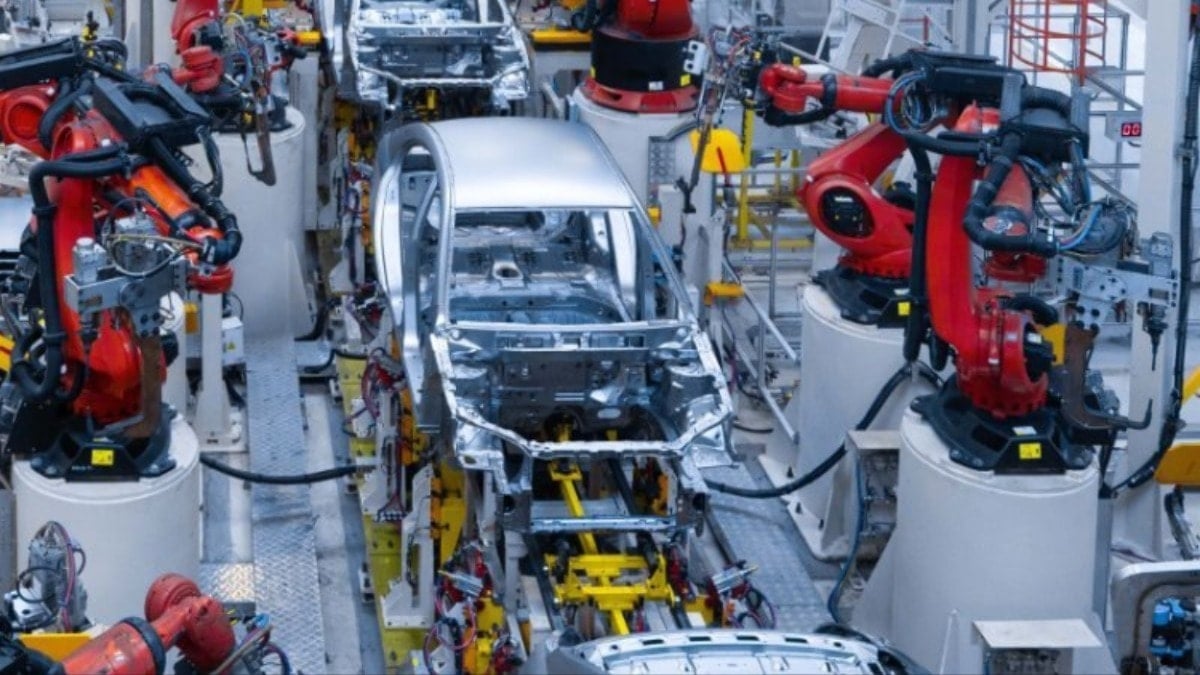 30 milyon liralık lüks araç için 4 kere geri çağırma kararı çıktı