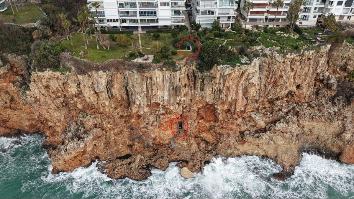 Ağızları açık bıraktıran kaçak yapı... Belediye harekete geçti