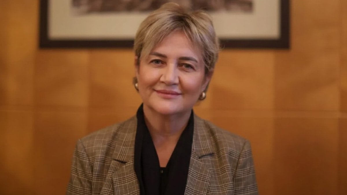 10 saat uzaktan  tutukluyu getirin!