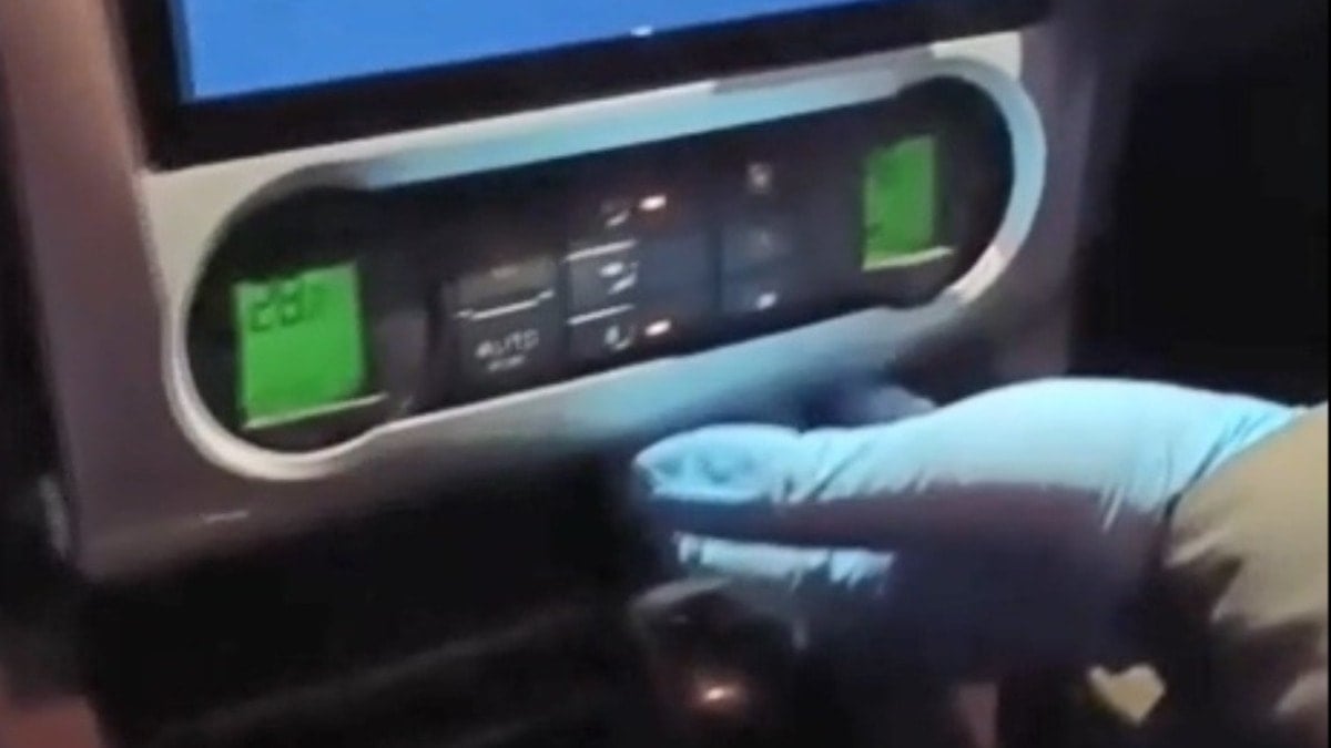 Araç teybine uyuşturucu zulalayan çete çökertildi: 3 tutuklama