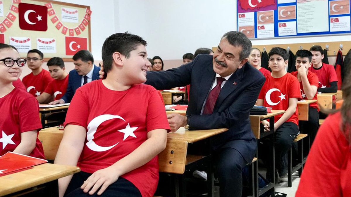 Bakan Tekin yine ‘Türkiye halkı’ dedi