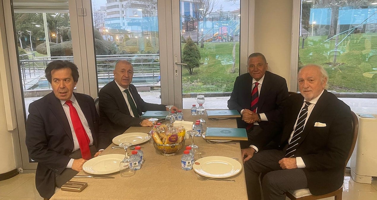 Merkez sağda sürpriz buluşma