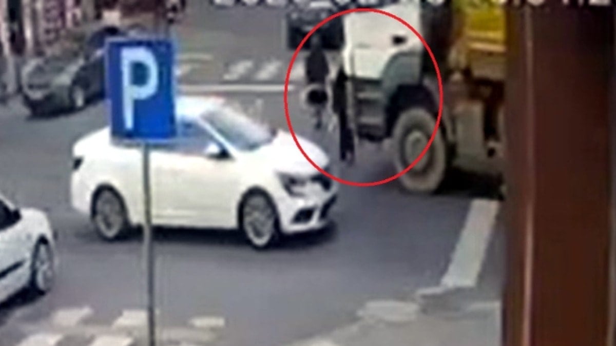 14 yaşındaki çocuğa kamyon çarptı: Şoför kaçtı