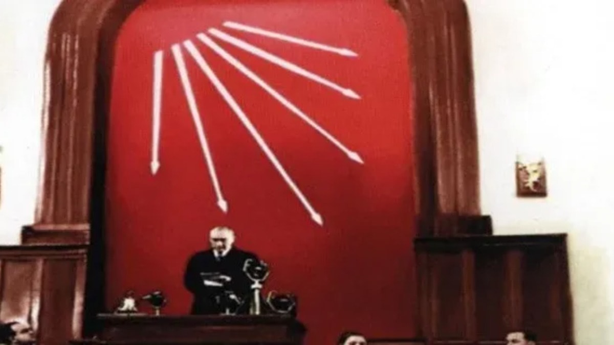 CHP'den istifa edeceği iddia edilen Bursa Belediyesi Başkanı Bozbey'den Atatürk ve altı ok paylaşımı