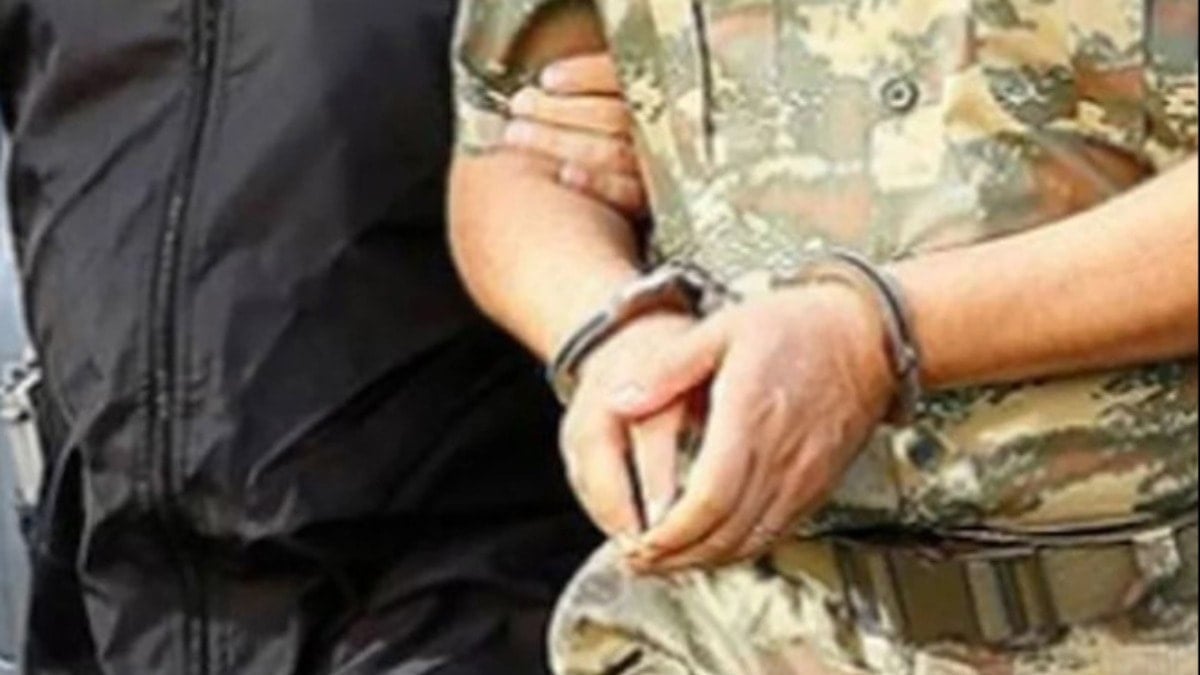 Uyuşturucu soruşturmasında 3 sözleşmeli er tutuklandı