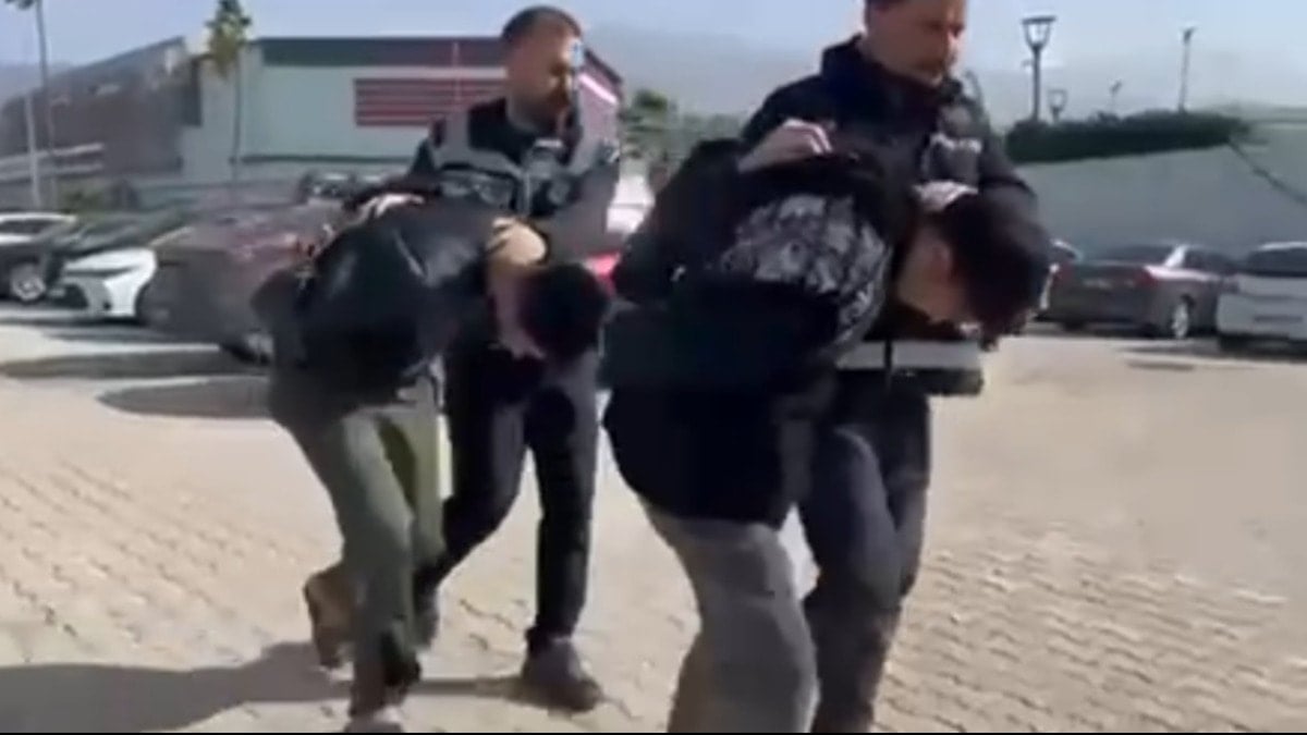 Sosyal medyadan kandırıp, genç kıza tecavüz ettiler