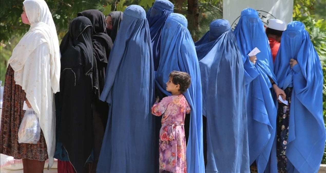 Afganistan'ta kadına dayak "kemik kırılmadığı sürece" serbest bırakıldı