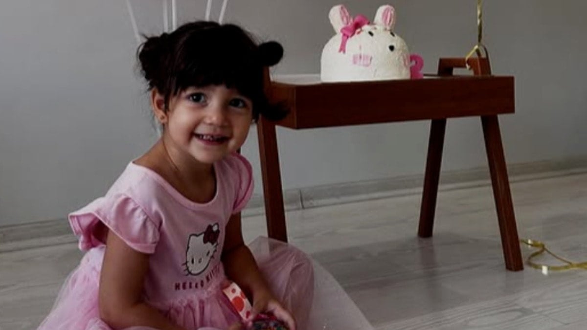 3 yaşındaki Melinda balkondan düşerek hayatını kaybetti