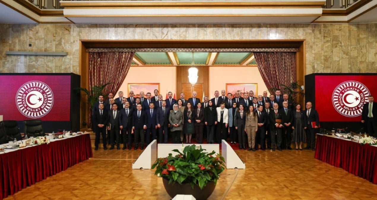 Hizbullah da af peşinde