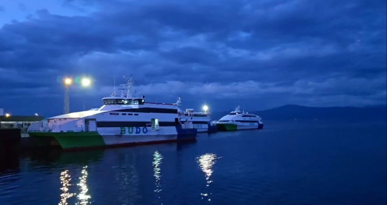 Deniz ulaşımına fırtına engeli!