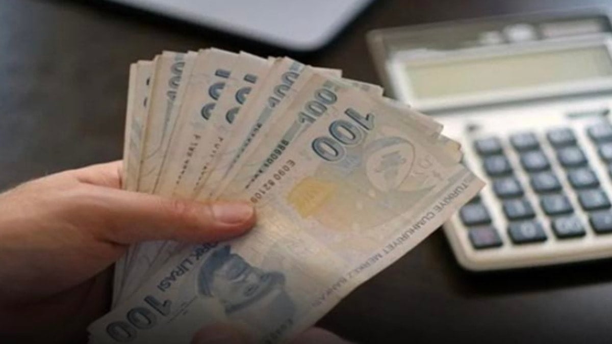 AYM'den emekli maaşı adımı