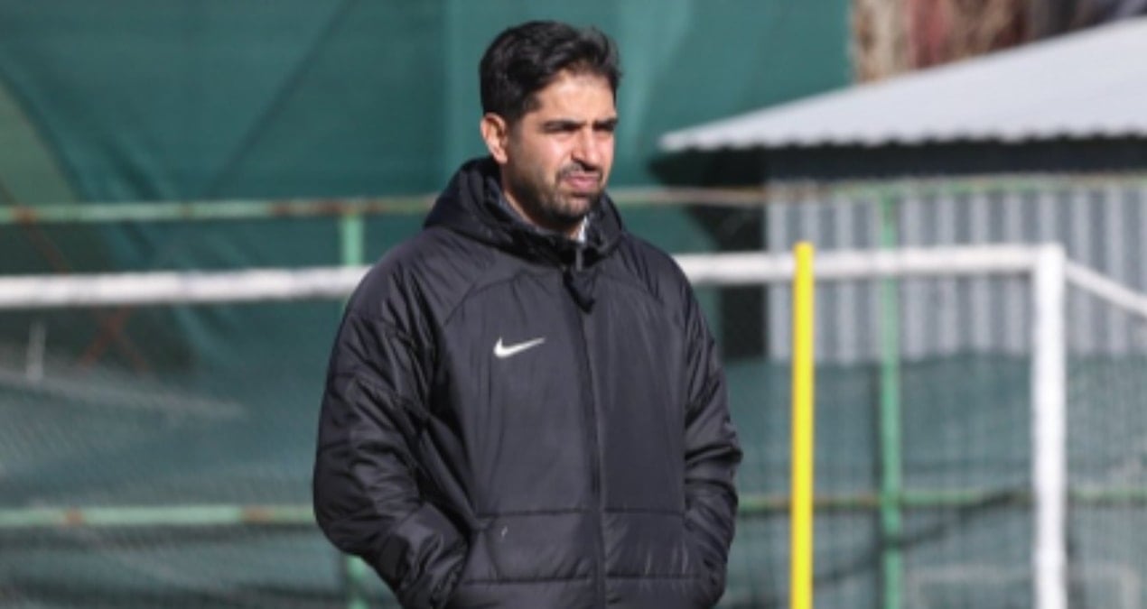 13 gün önce göreve gelen teknik direktörle yollar ayrıldı