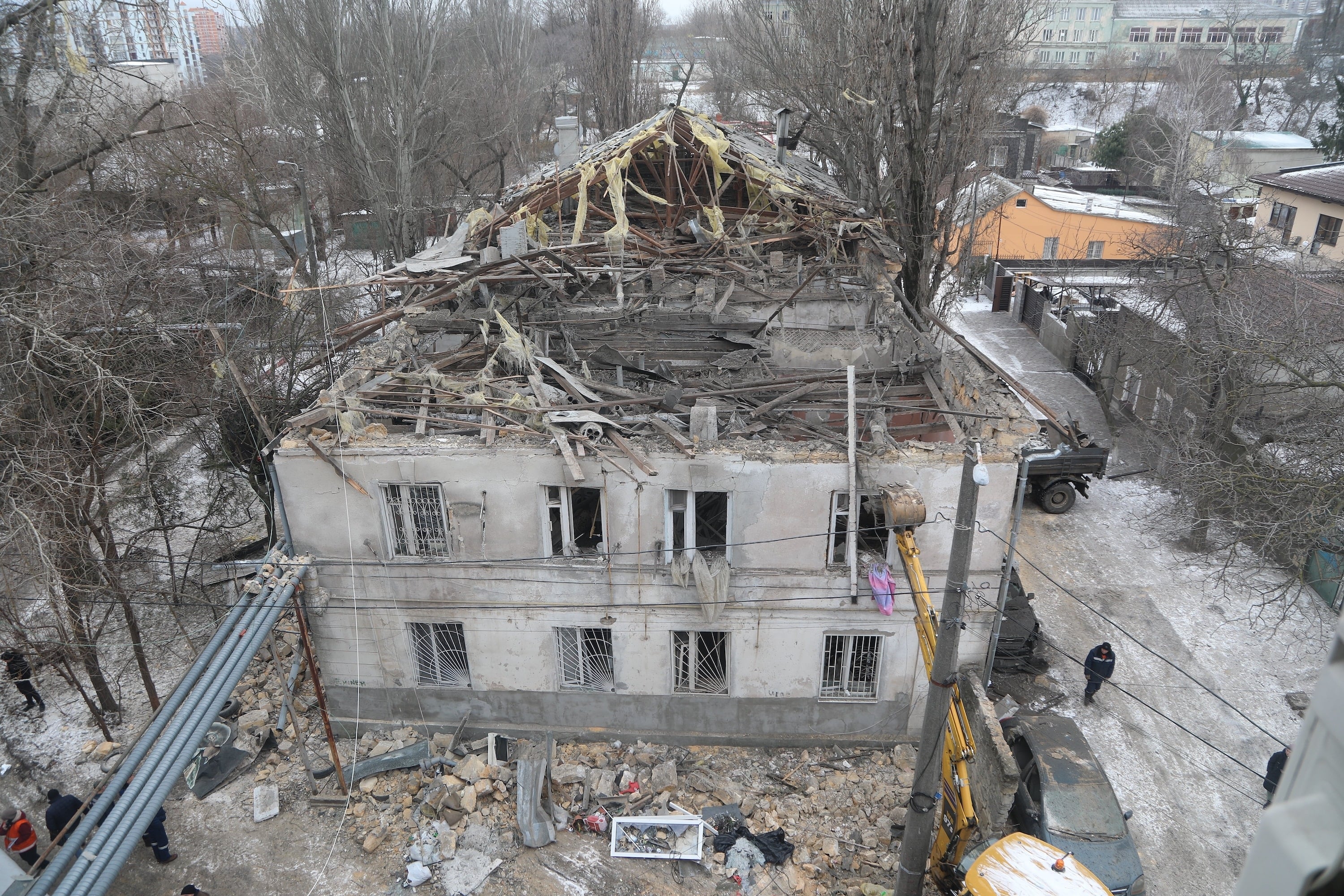 Barış görüşmeleri başlarken, saldırılar Ukrayna halkını kara kışta evsiz bıraktı