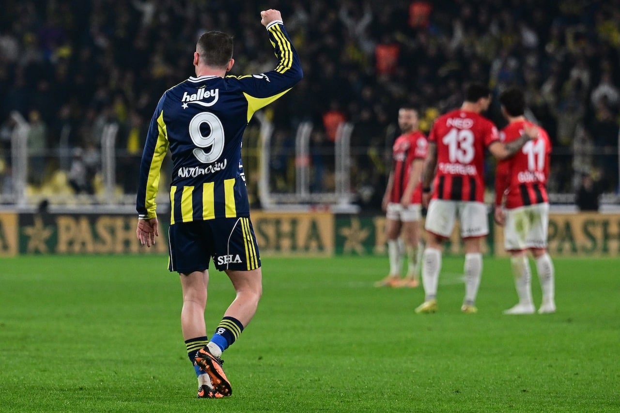 Fenerbahçe ilk yarıda fişi çekti