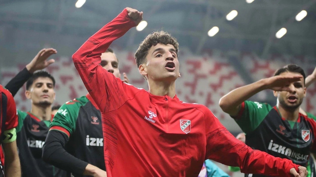 Fenerbahçe Adem Yeşilyurt'u Acun Ilıcalı'nın elinden alıyor