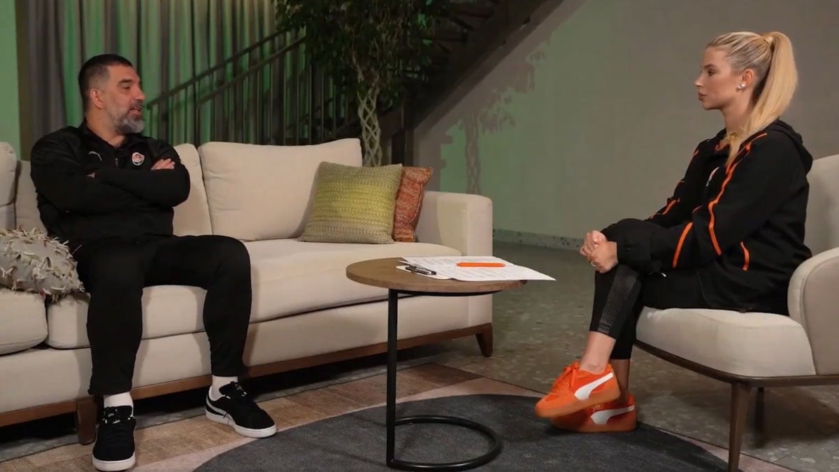 Arda Turan'dan Kürtçe örneği