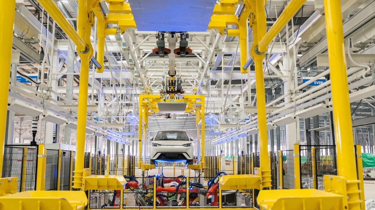 Otomotiv devi Avrupa'nın ortasına fabrika açtı! Yılda 200 bin araç üretecek