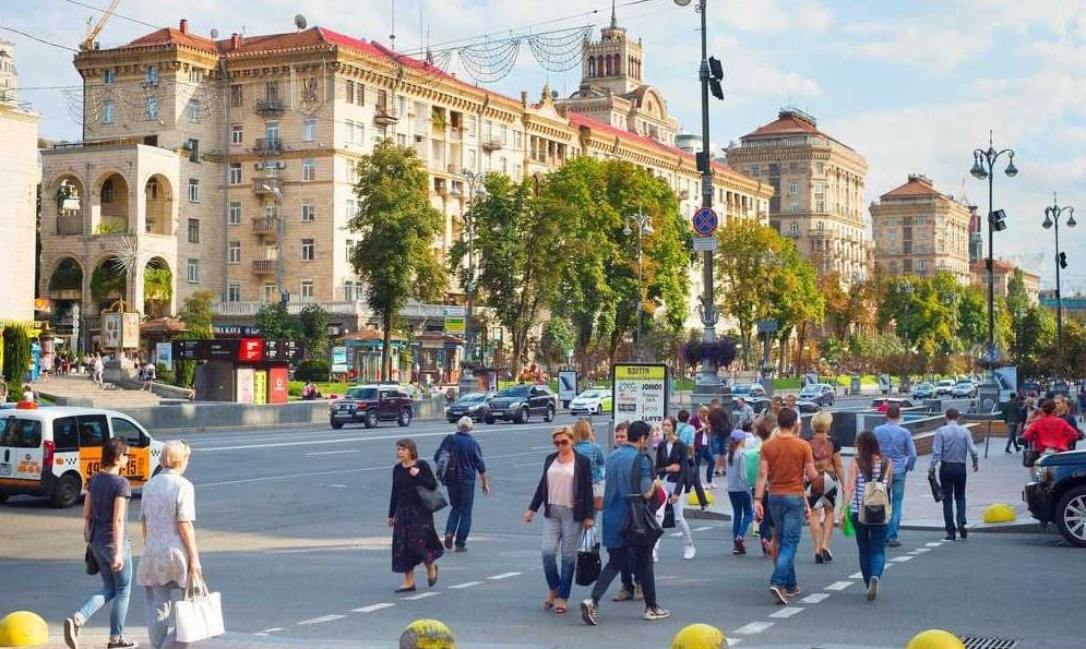 Ülkenin nüfusu 10 milyon azaldı! Doğum oranları 'felaket' seviyesine geriledi!