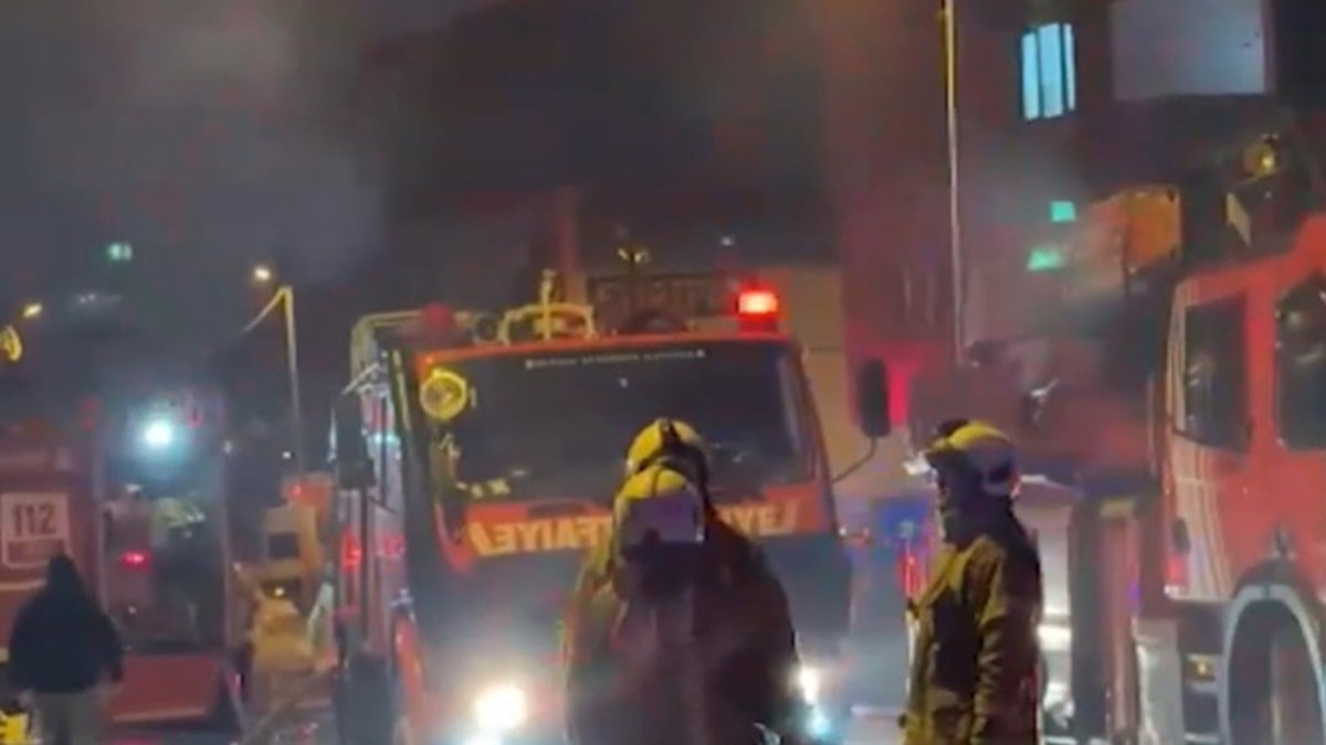 Ataşehir’de mermer atölyesinde yangın: 2 kişi dumandan etkilendi