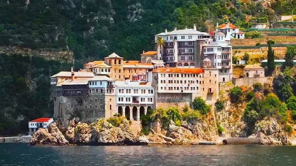 Dünyada sadece erkeklerin yaşadığı ada: Kadınların girmesi