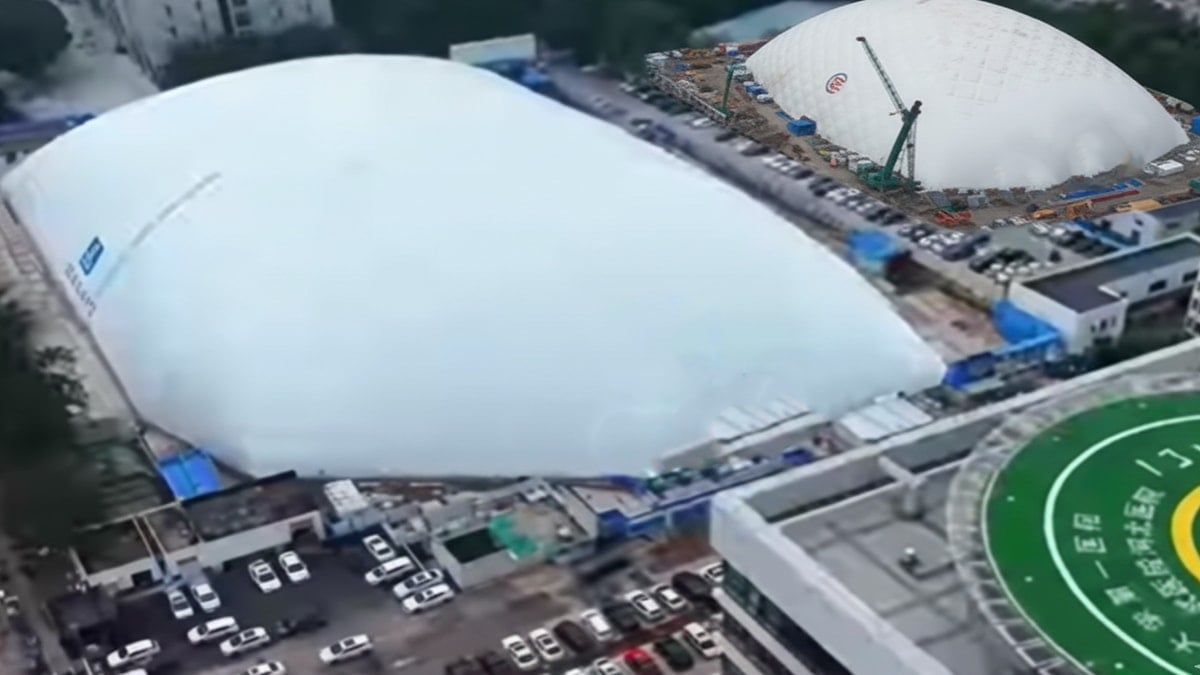 Şehrin ortasında dev balonlar var: İşte nedeni