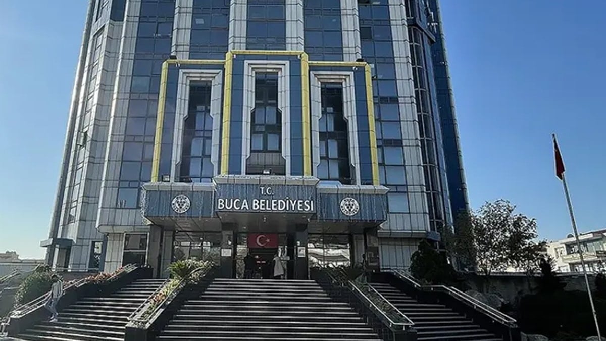 Buca Belediyesi'ne operasyon: 25 kişi gözaltına alındı