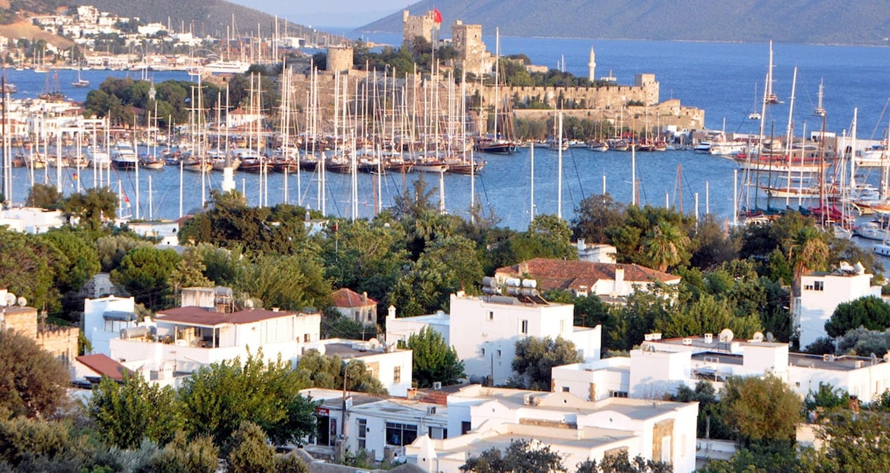 Bodrum’da lüks villalarda bedava yaşamanın yolunu buldular! Yıllardır kira vermiyorlar