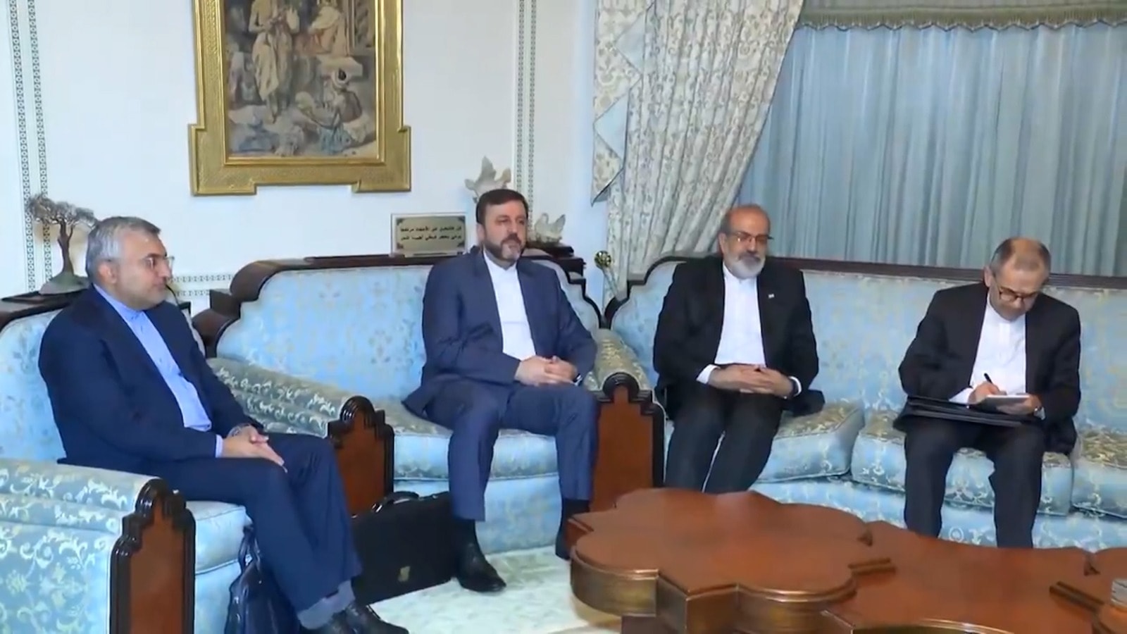 ABD ve İran arasındaki görüşmeler Umman'da devam ediyor - 
                    1. Resim