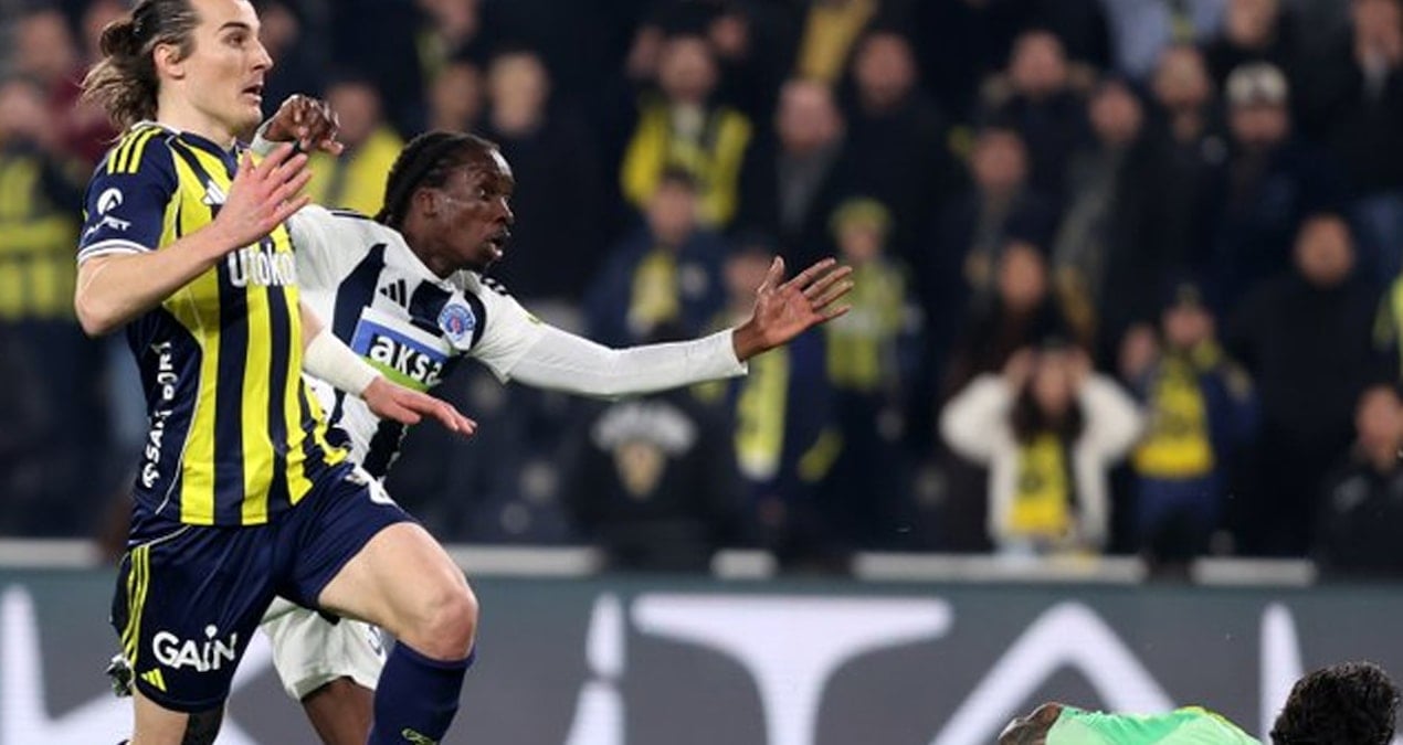 Fenerbahçe'de savunma krizi! 13 dakikada iki stoper de oyundan çıktı