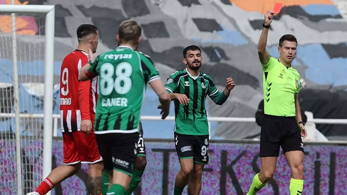 12 maçta 4 kırmızı kart gören Caner Erkin için karar verildi