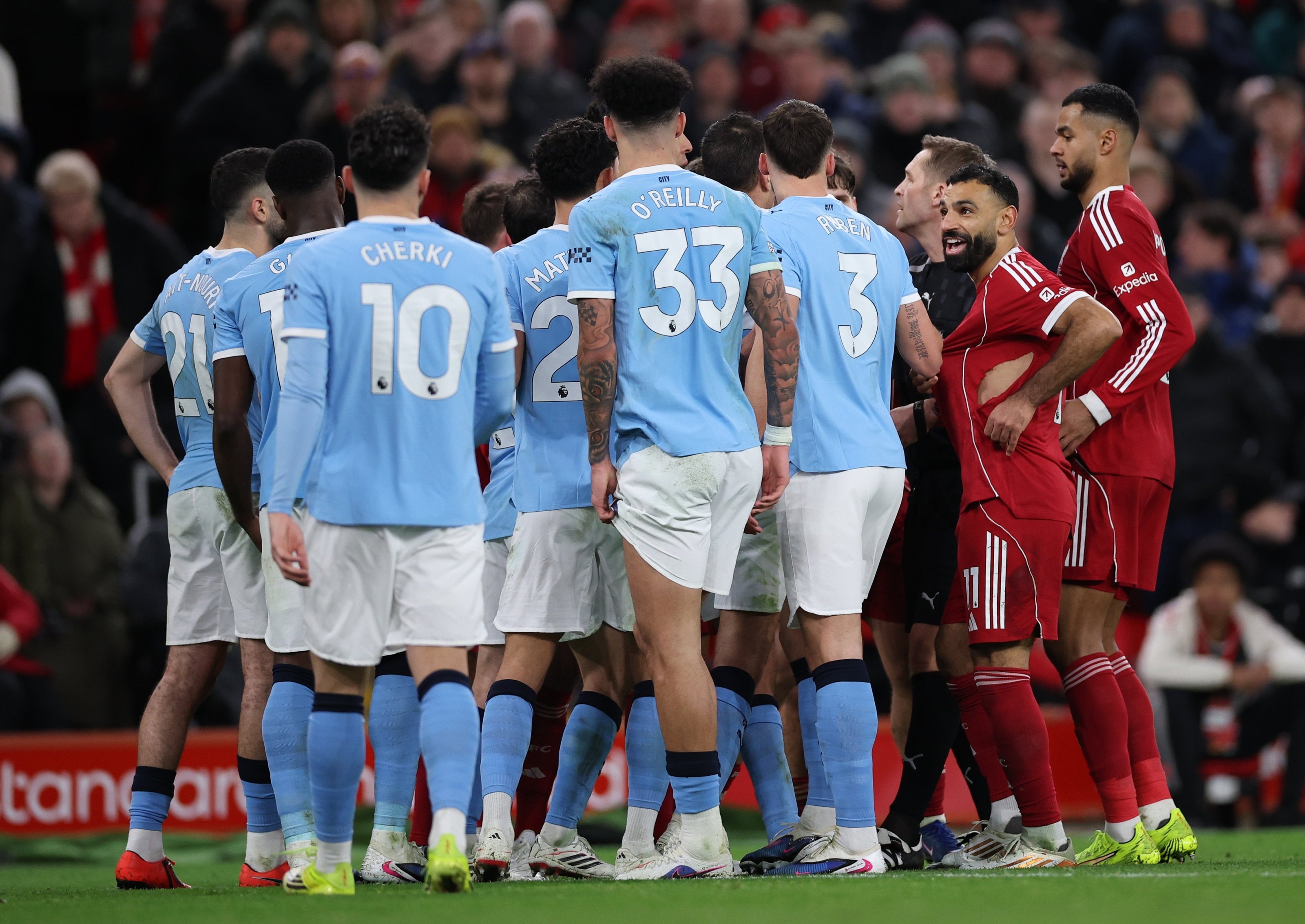 Nefes kesen maçta kazanan Manchester City!