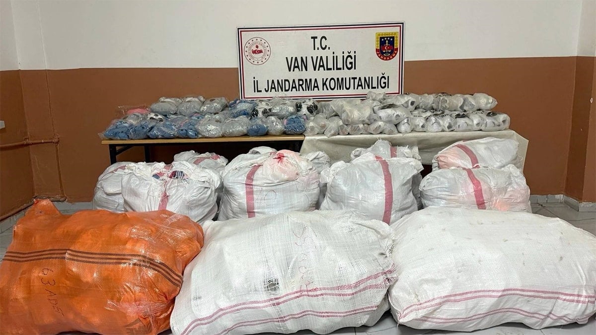 Durdurulan araçtan çıktı! Değeri 3 milyon TL