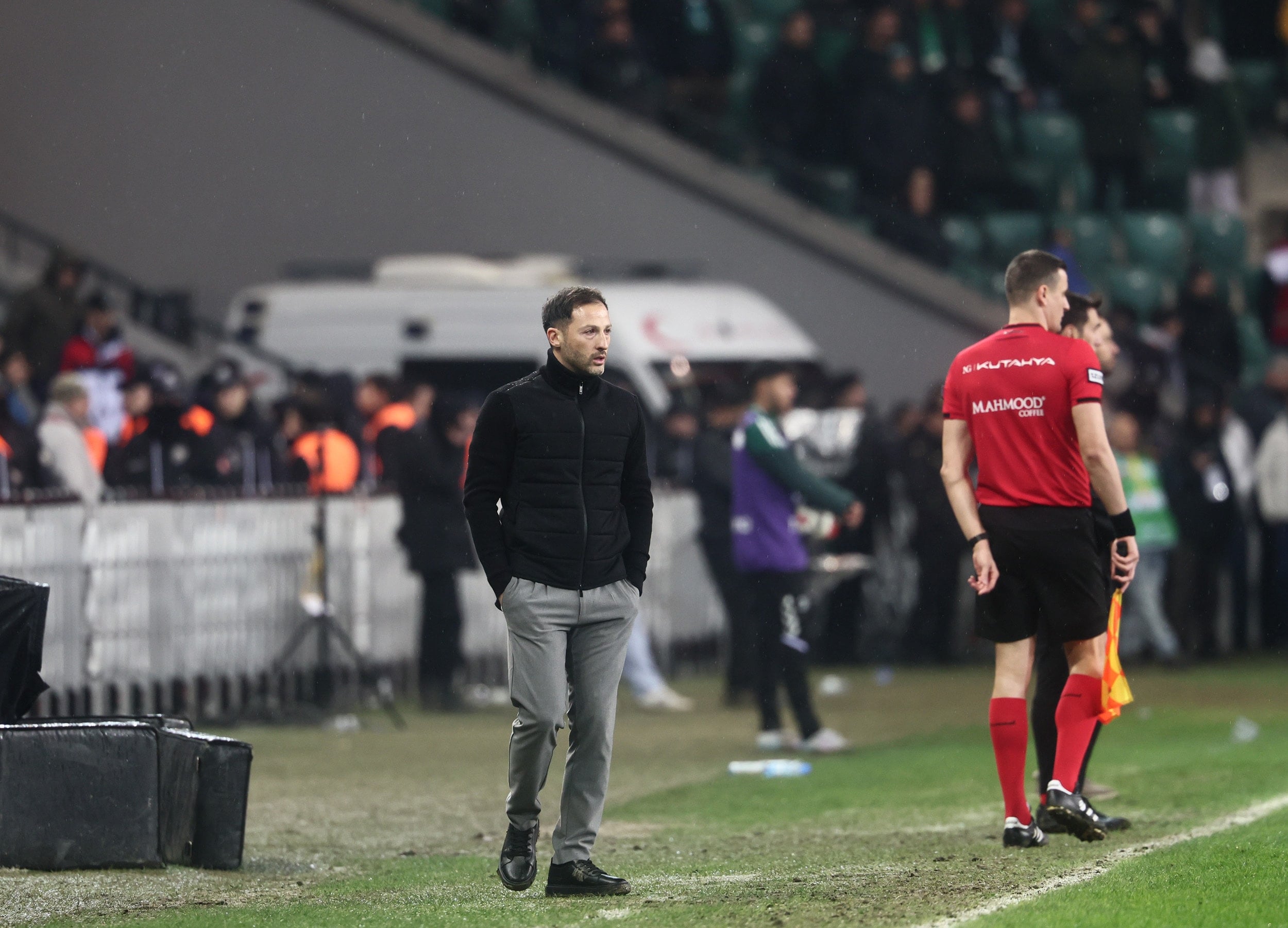 Devre arasında futbolcularıyla yaptığı konuşmayı anlattı