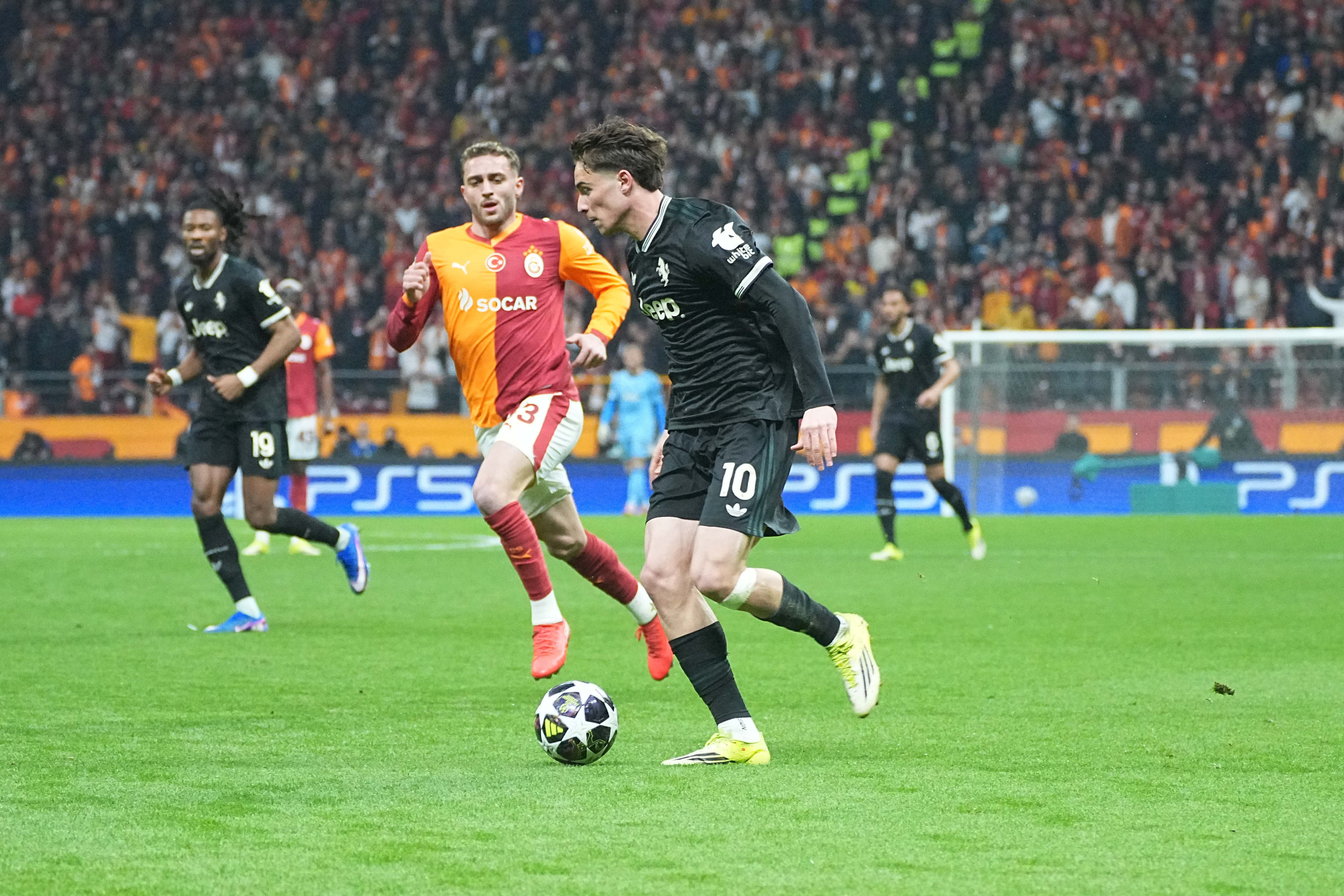 Tarihi hezimetin faturası milli yıldıza kesildi! Yerden yere vurdular