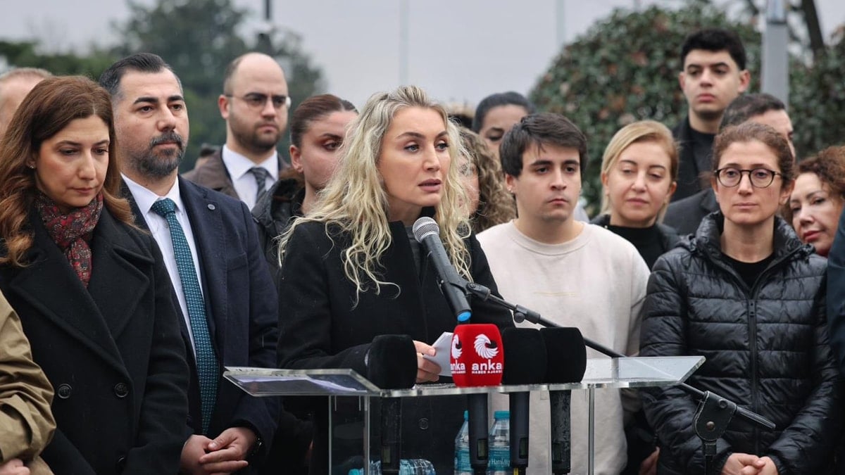 Dilek İmamoğlu eşi ve abilerini hatırlattı: Adalet Bakanlığı'na seslendi