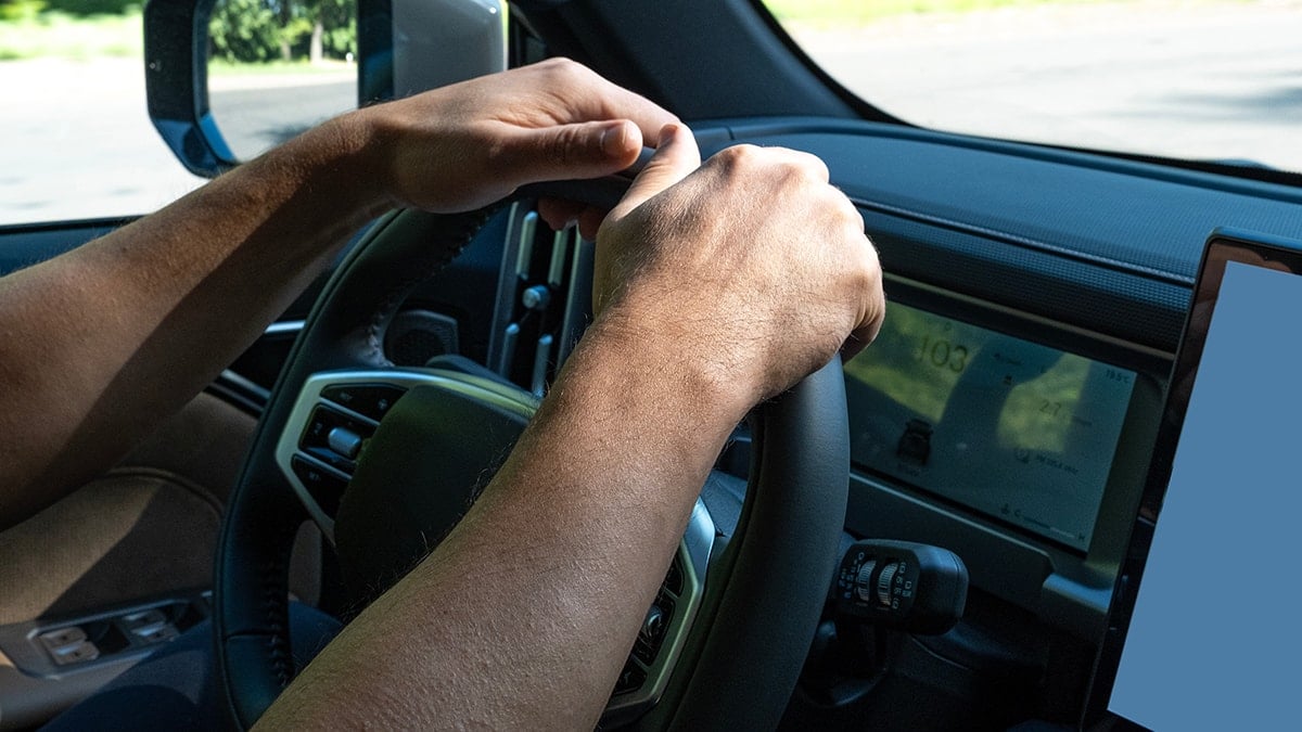 Otomobil dünyasında deprem: 2027’den itibaren zorunlu olarak eskiye dönülüyor