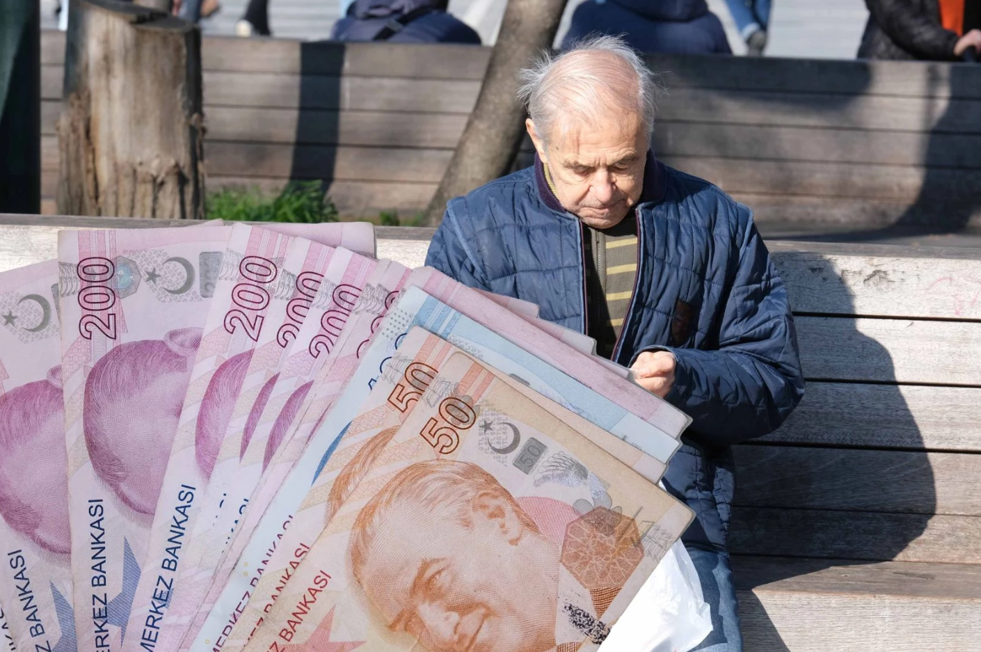 Emeklilerin beklediği ödemeler 2 gün sonra hesaplara yatacak