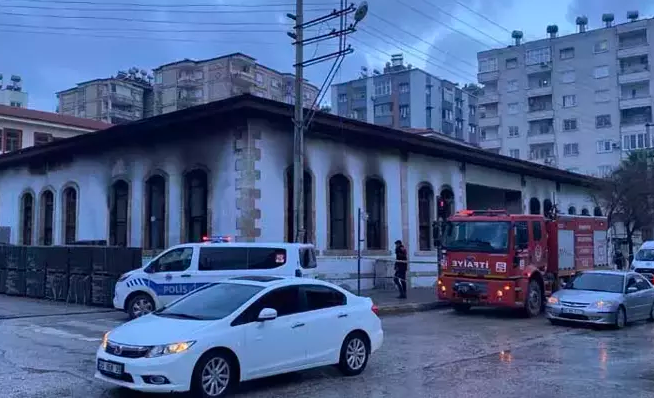 Devlet Bahçeli’nin okulunda yangın!