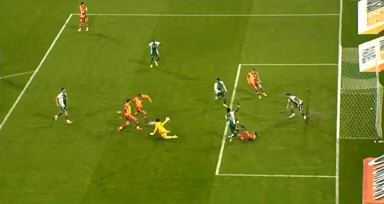 Galatasaray'dan zehir zemberek açıklama: 'Derhal göreve davet ediyoruz...'