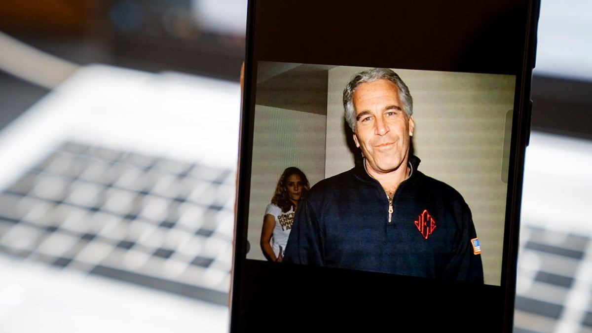 Epstein'in uçuşlarında hangi ülkenin havalimanlarını kullandığı ortaya çıktı