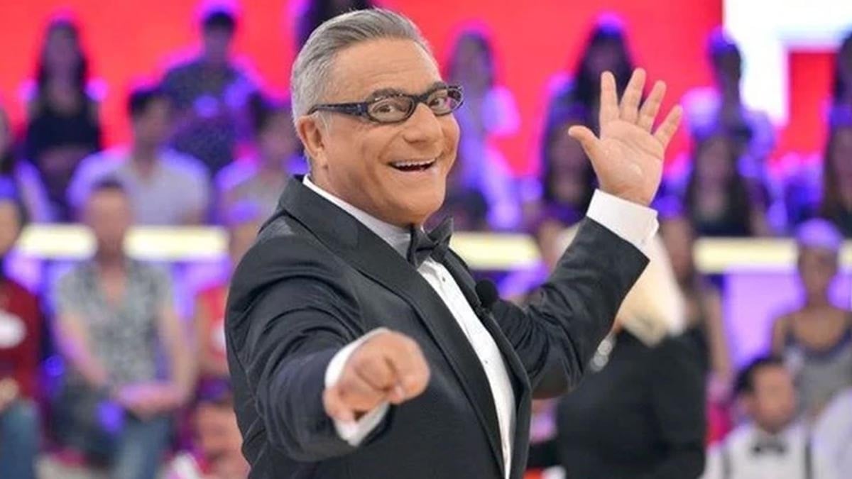 Mehmet Ali Erbil yaşadığı tuhaf anıyı anlattı! 'Sabahın beşinde enseme tokat attı'