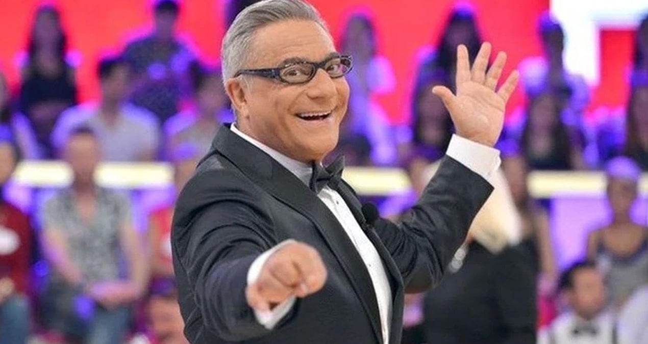 Mehmet Ali Erbil yaşadığı tuhaf anıyı anlattı! 'Sabahın beşinde enseme tokat attı'