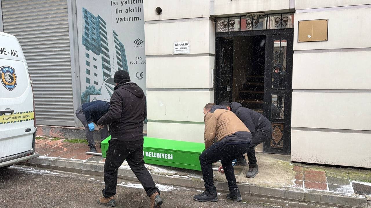 1. Eskişehir'de sır olay: 7'nci kattan atlayan adamın evinde eşinin cesedini buldular