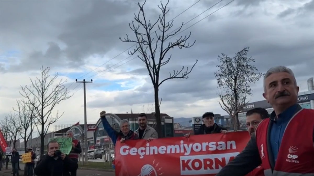 CHP’den 'geçinemeyen korna çalsın' eylemi
