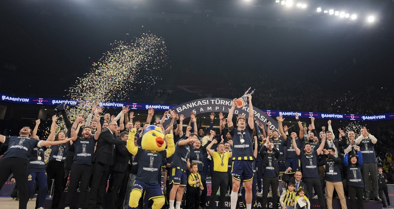 Beşiktaş GAİN'i yenen Fenerbahçe Beko şampiyon