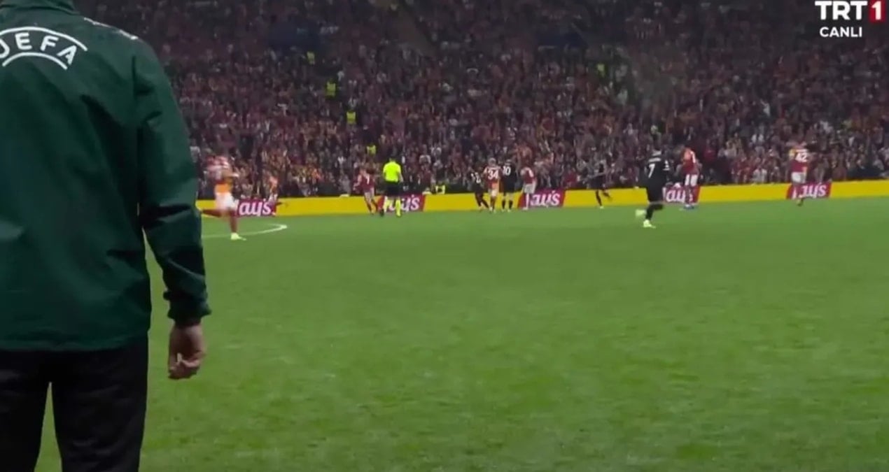Galatasaray-Juventus maçında TRT'de çileden çıkaran görüntü